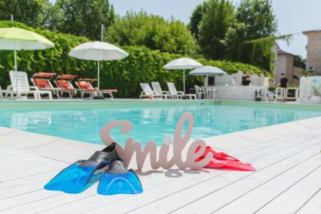 Juli All-Inclusive-Angebot am Meer, Familienhotel in Rimini mit Swimmingpool und BaBy Club
